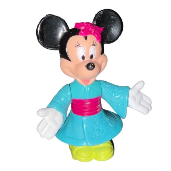 Minnie Mouse Figurine In Traditional Chinese Attire - Picture 1 of 5